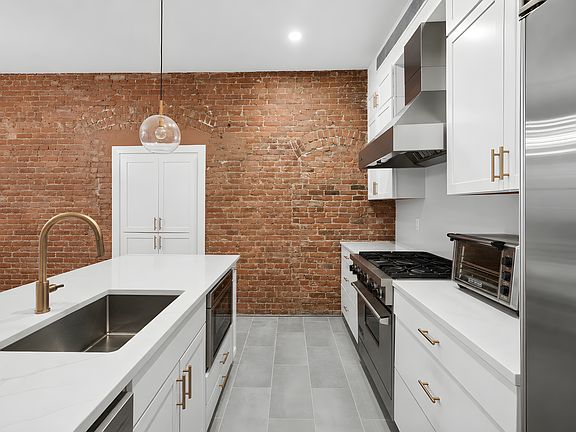5th image of 22 Warren St APT 4