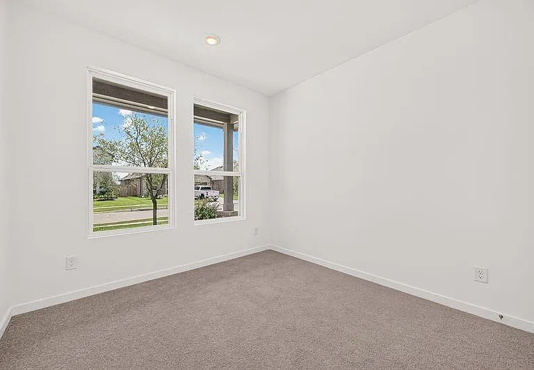 25714 Sapphire Cove St — Photo 23