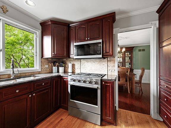 4th image of 12402 Watkins Dr