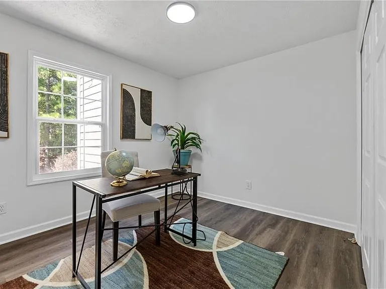9404 Cypress Ln — Photo 15