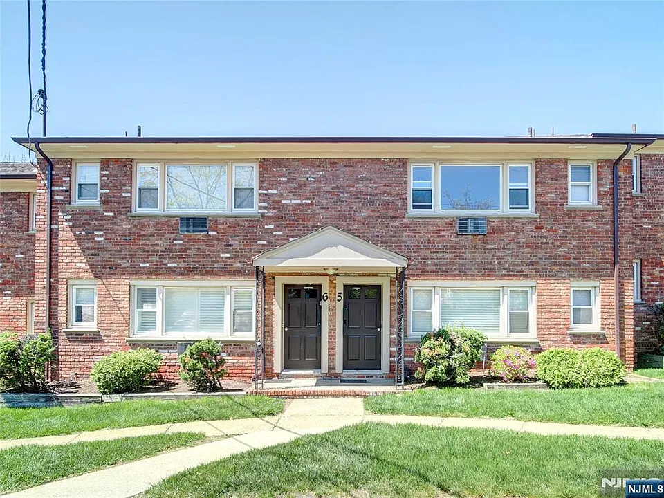 365 Bloomfield Ave