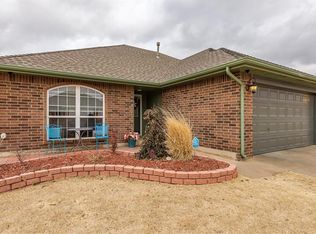 11005 NW 101st St, Yukon, OK 73099