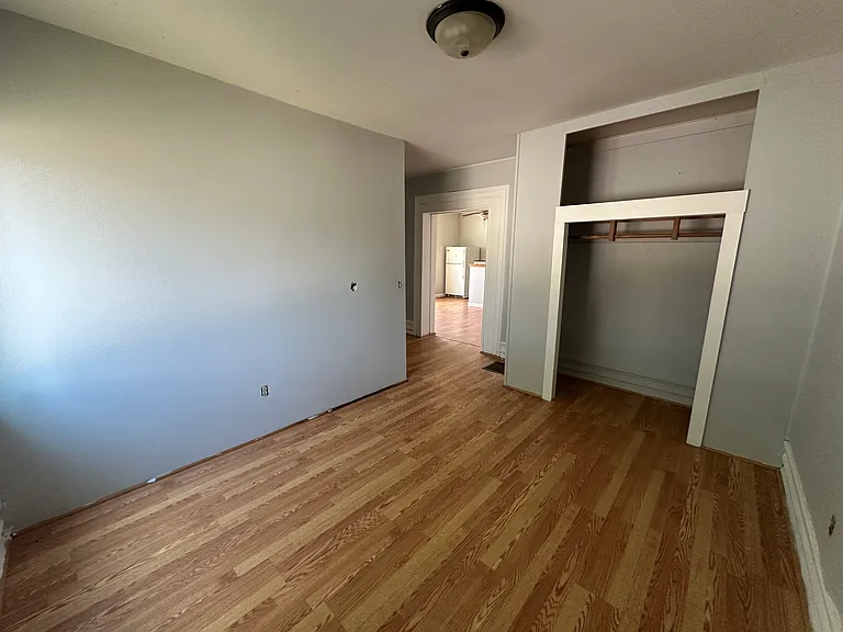 403 State St #B — Photo 5
