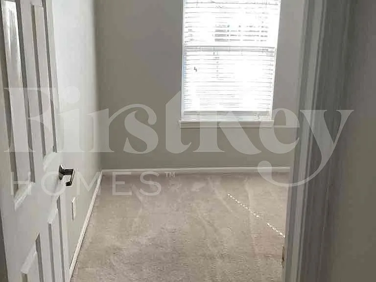 20828 Summitt Rd — Photo 11