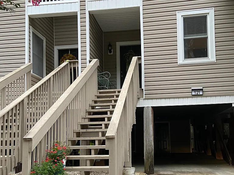 6 Yacht Club Dr #121 — Photo 2