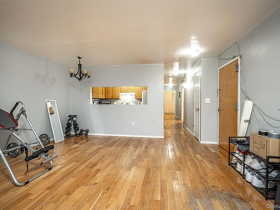 5th image of 1164 Union Avenue