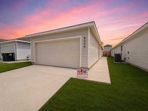 8530 Eucalyptus Hls Photo 1