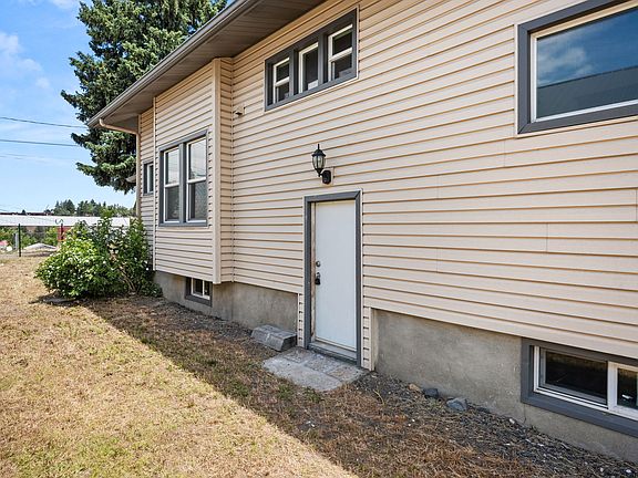 2nd image of 2624 W 8th Ave #B