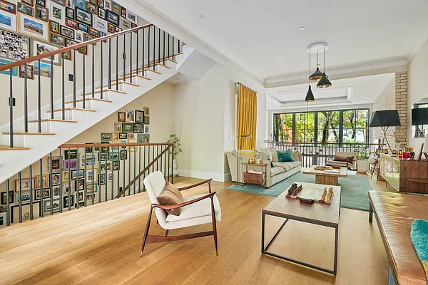 Sold by Compass | media 10