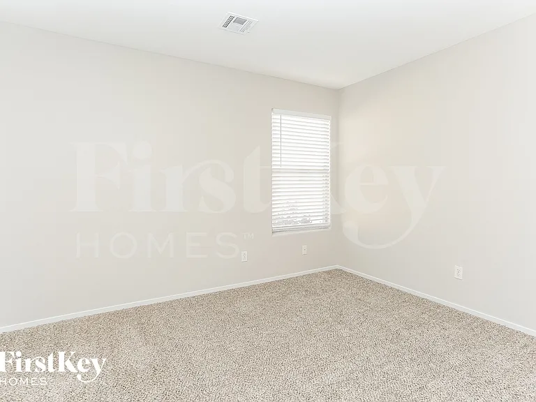 7833 Smokerise Ct — Photo 12