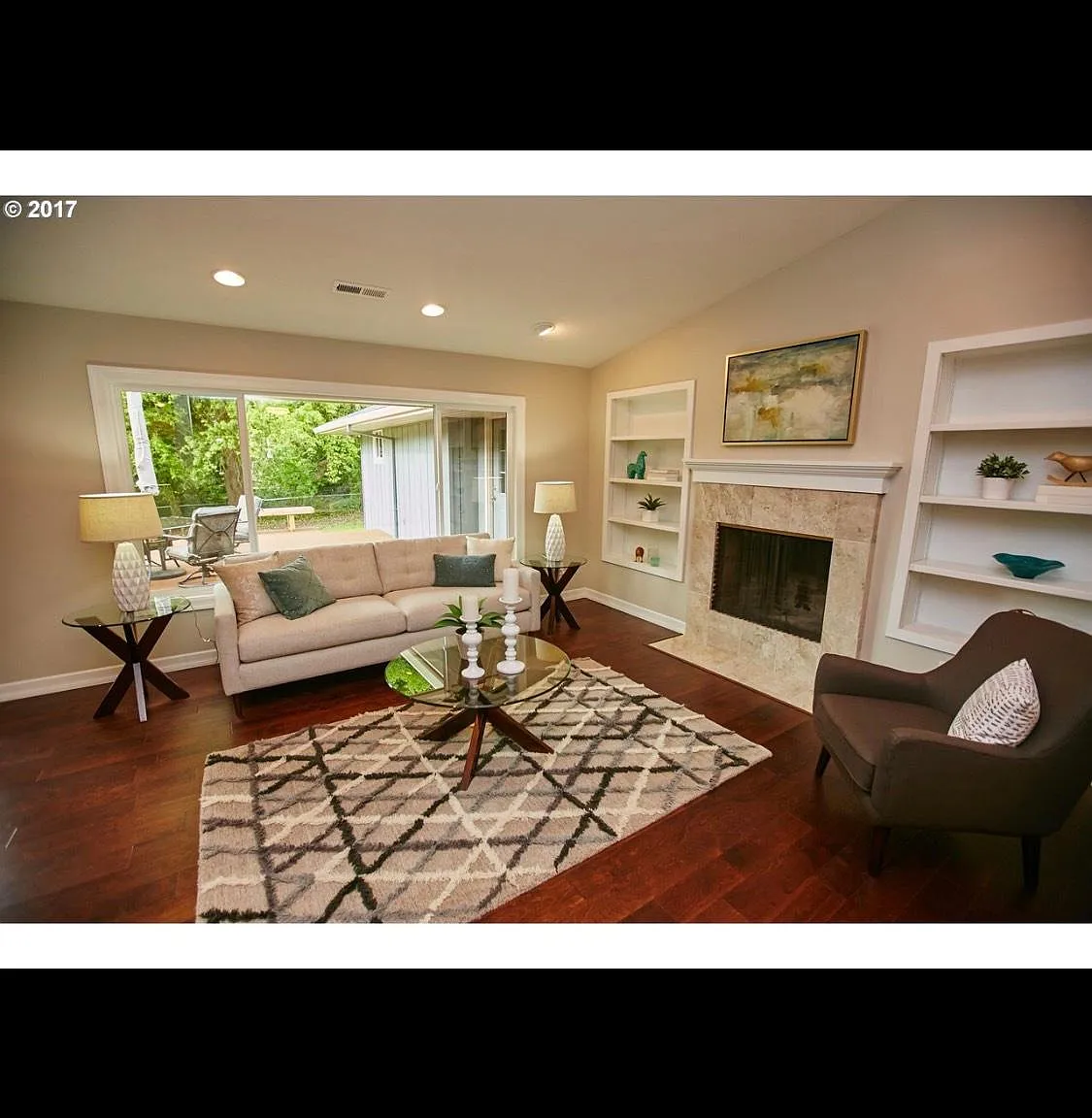 3 bed, 2309 sqft, $4,250 — Photo 2