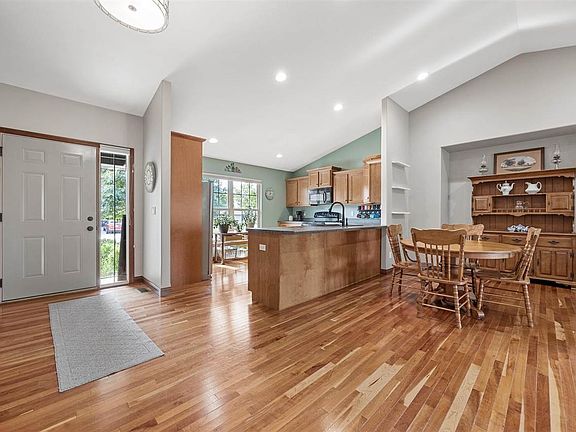 4th image of 1534 Alder Dr