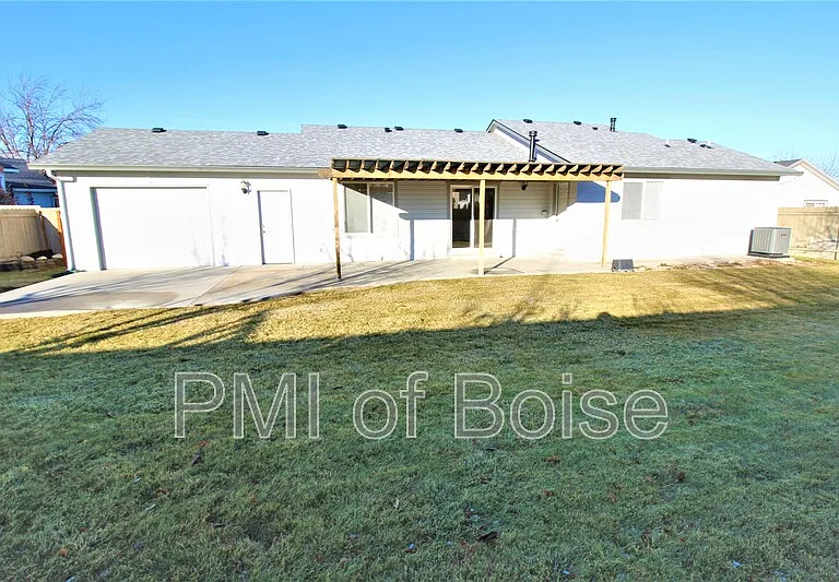 716 Kimberly Ct — Photo 24