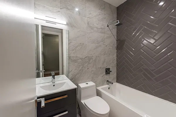 Rented by Nooklyn NYC LLC | media 9