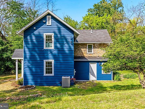 2nd image of 521 Brightfield Rd