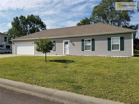 Great 1 level living and all electric