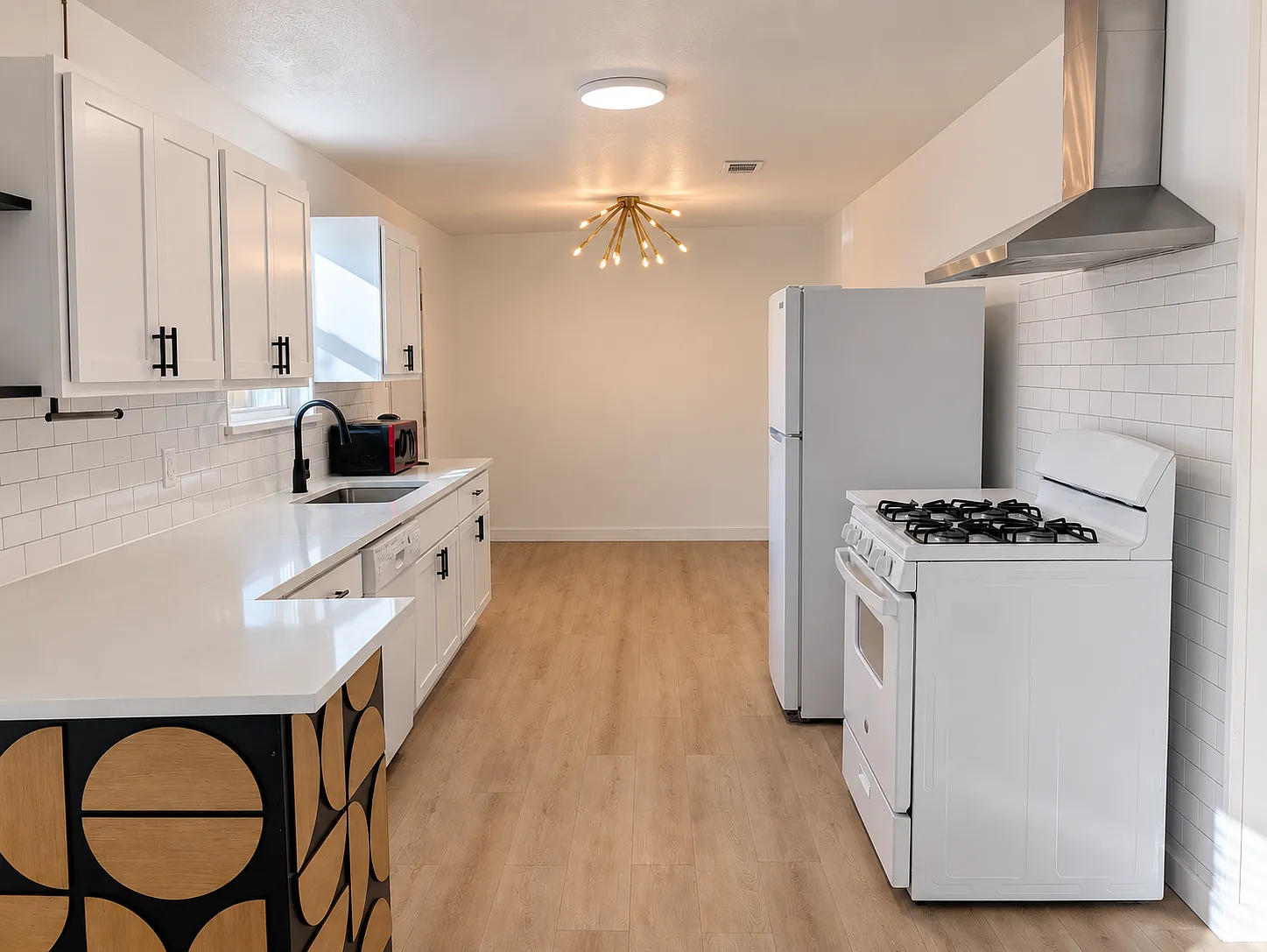 4 bed, 1487 sqft, $2,100 — Photo 2