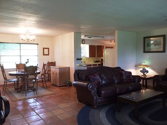 5th image of 15246 Hoss Ln
