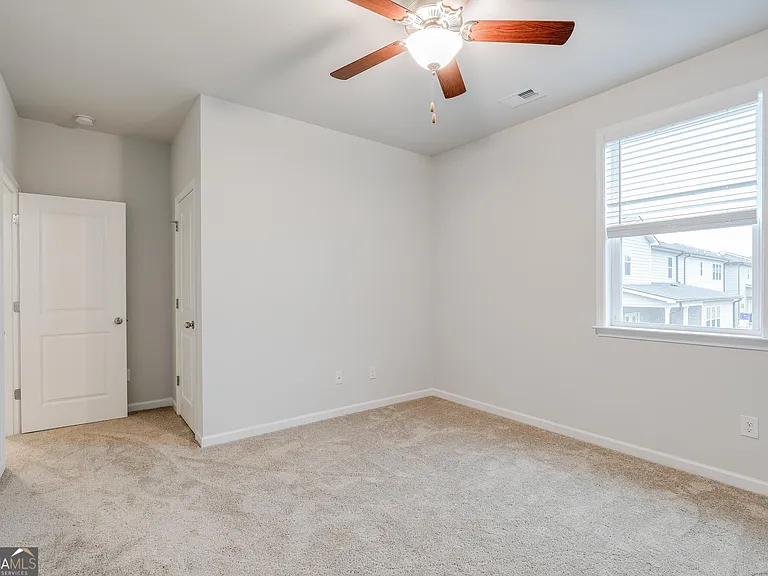 376 Caledonia Ct — Photo 41