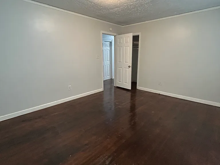 379 Dellwood Dr — Photo 10