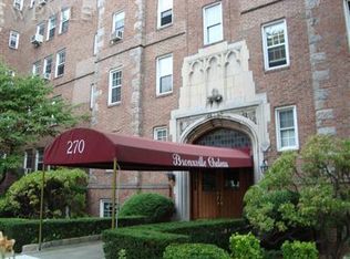 270 Bronxville Rd, Bronxville, NY 10708