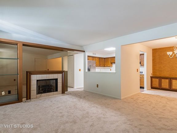 4th image of 1138 Iroquois Ave #38