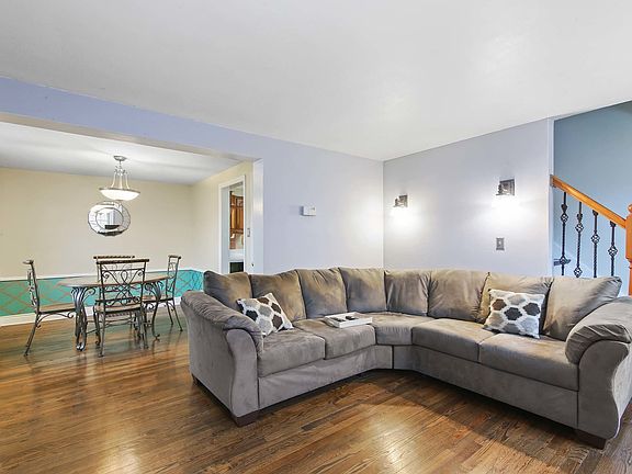 3rd image of 6414 S Lawler Ave