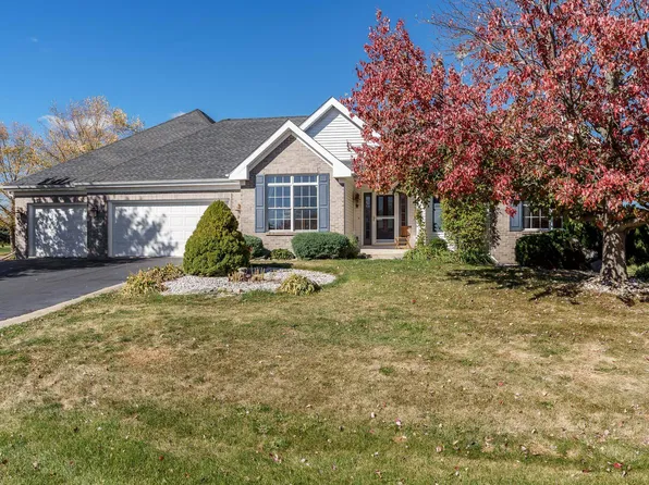 2960 Rolling Meadow Ct, Belvidere, IL 61008