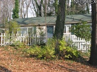 570 Westwood Ave, Wadsworth, OH 44281