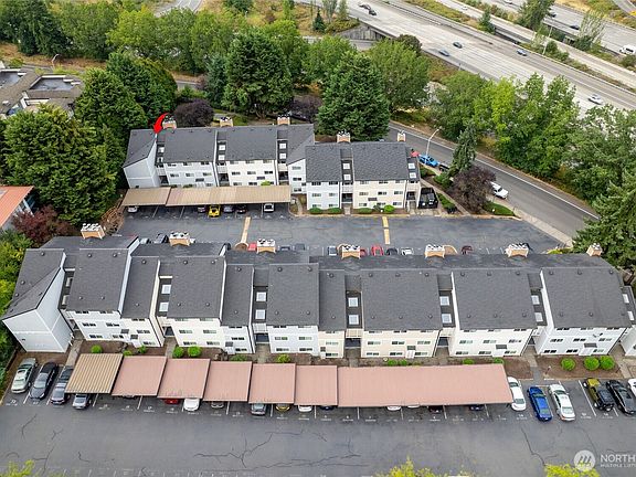 2nd image of 15280 MacAdam Road S #E-101