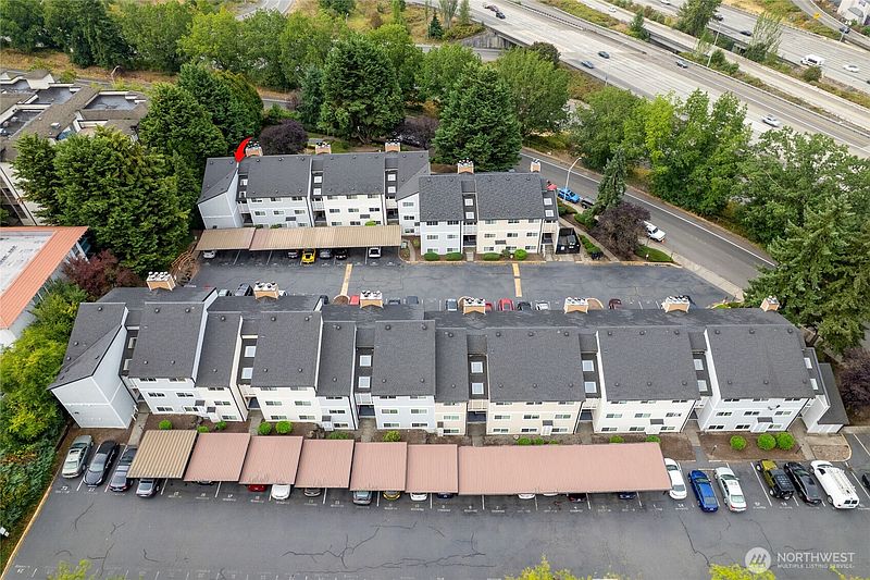 2nd image of 15280 MacAdam Road S #E-101