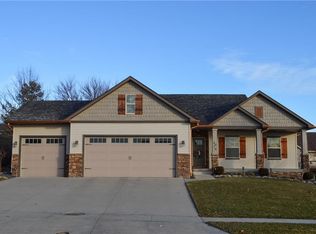 6016 Robin Rd, Pleasant Hill, IA 50327