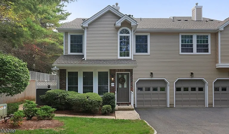 19 Quail Brook Ct — Photo 1