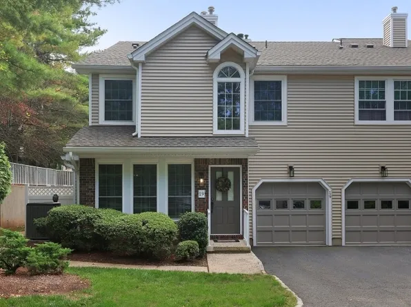 19 Quail Brook Ct, Bedminster, NJ 07921