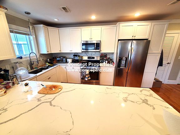 4th image of 120 Holland St #2L
