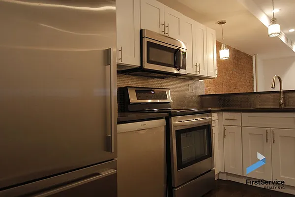 Rented by FirstService Realty (legacy) | media 1