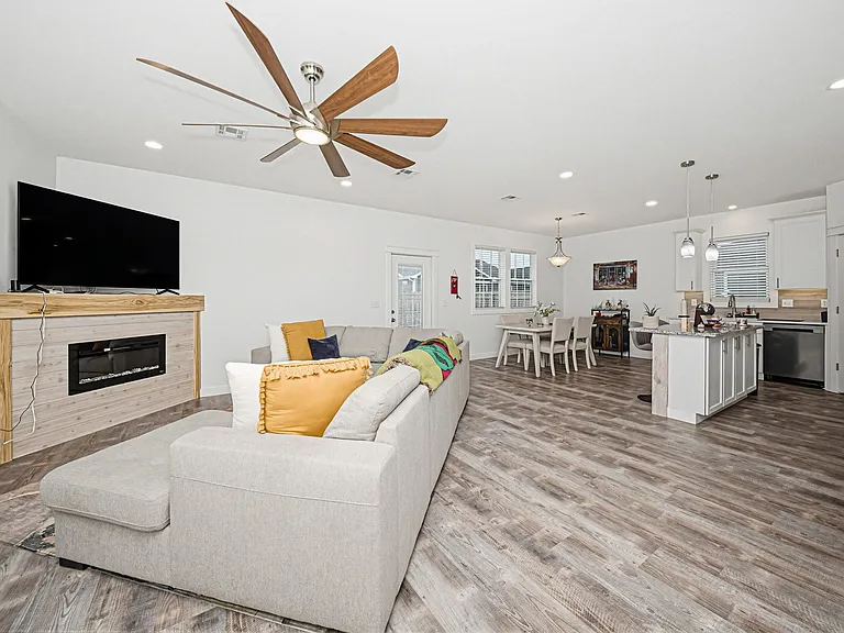 2513 Wren Ln — Photo 10