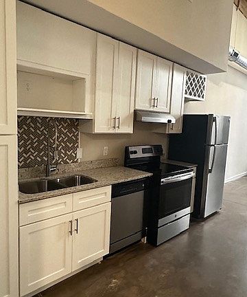 2nd image of 206 S Nash St #126