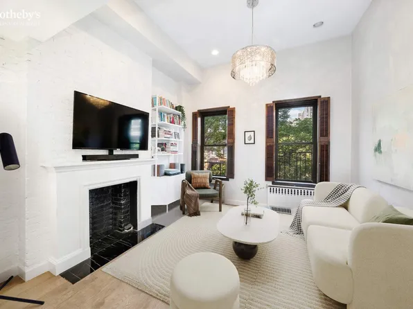 348 East 89th Street 9W image 1 of 9