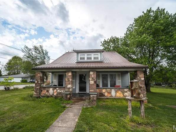 705 E Gibbs St, Salem, MO 65560