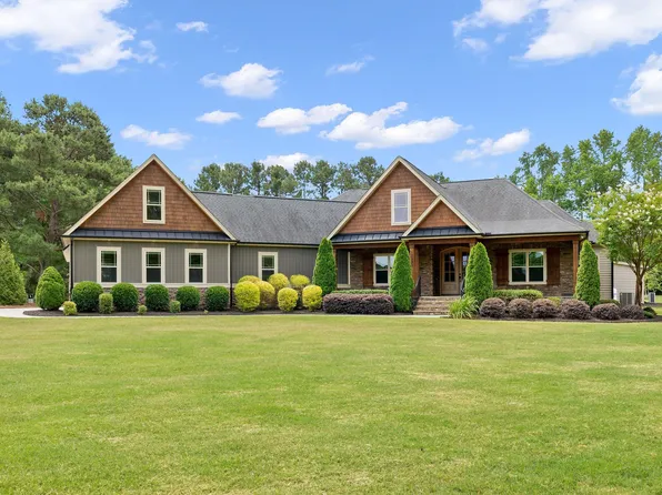 2335 Twin Acres Rd, Clayton, NC 27520