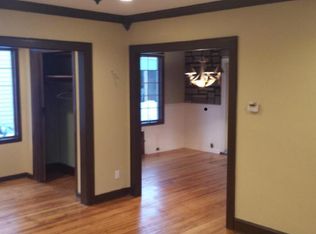 26 Lehigh St, Williston Park, NY 11596