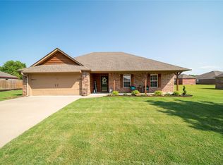 2703 Trailwood Dr, Claremore, OK 74017