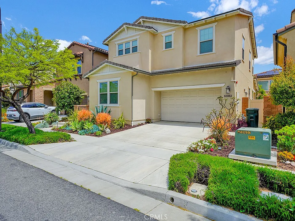 10382 Elizabeth Ln
