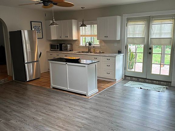 3rd image of 3751 Falcon Ave