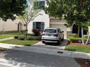 460 NE 194th Ter Trlr 460, Miami, FL 33179