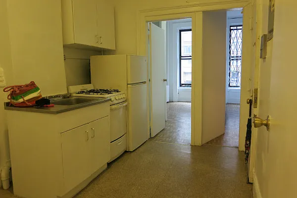 Rented by Manhattan Best Realty, Inc. | media 28