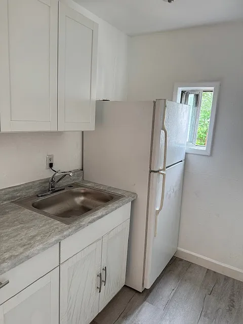 Studio, 450 sqft, $800 — Photo 2