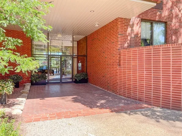 75 Adams St #202, Quincy, MA 02169