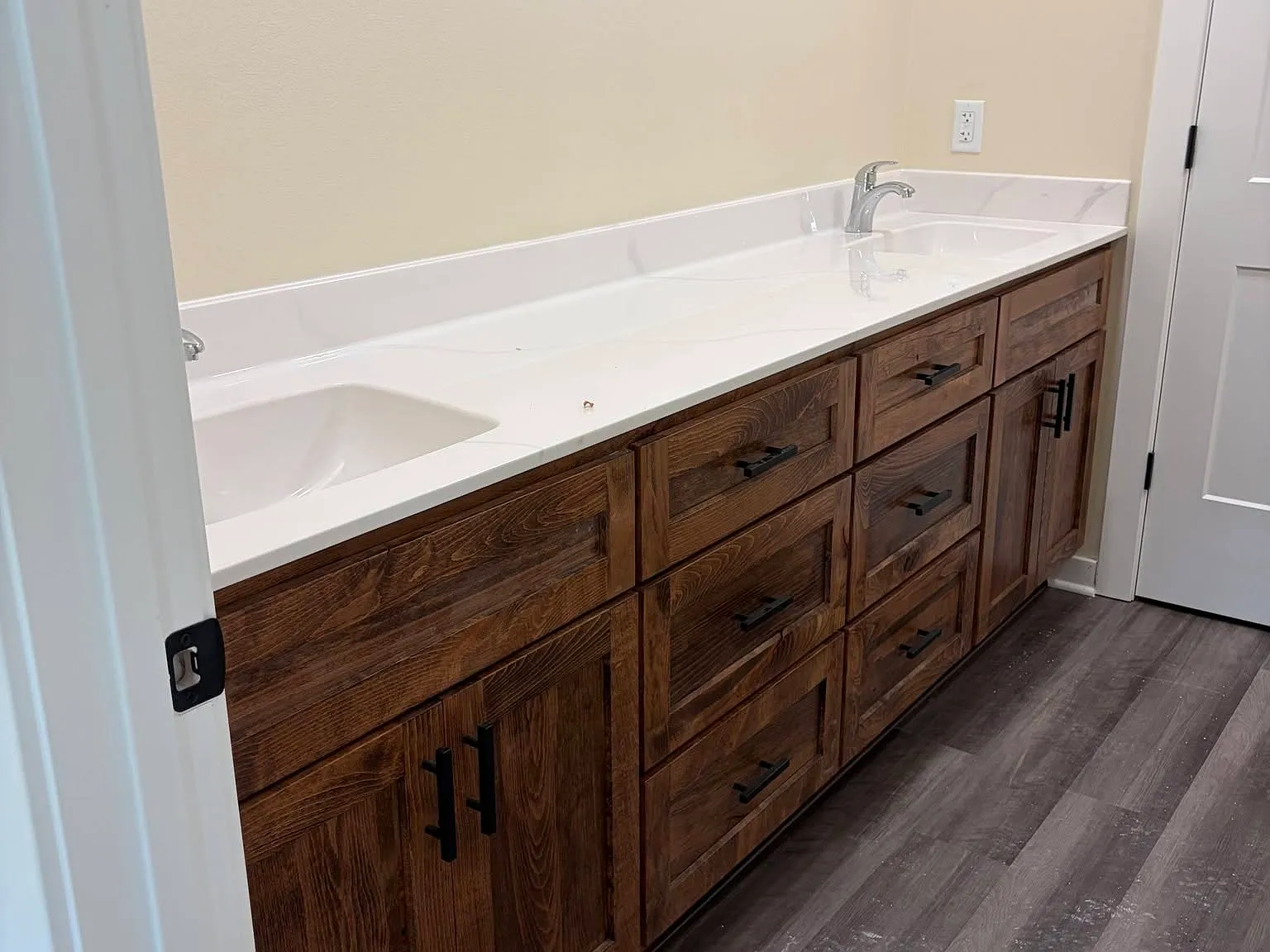 3 bed, $1,600 — Photo 4